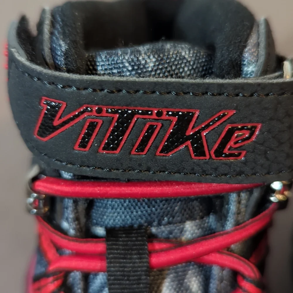 Vitike Ashion Outdoor Crampons Hiking Snow Boots Red on Black Size 9